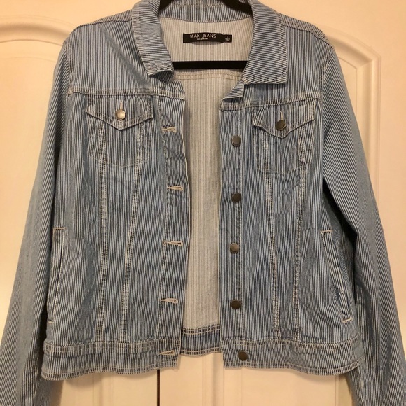 navy jacket with jeans